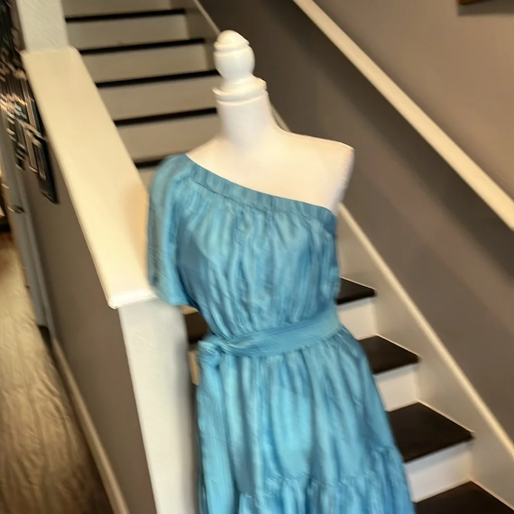 Luminary Fine Collection stunning Blue off one shoulder dress. Worn once. Lg. - Picture 9 of 16